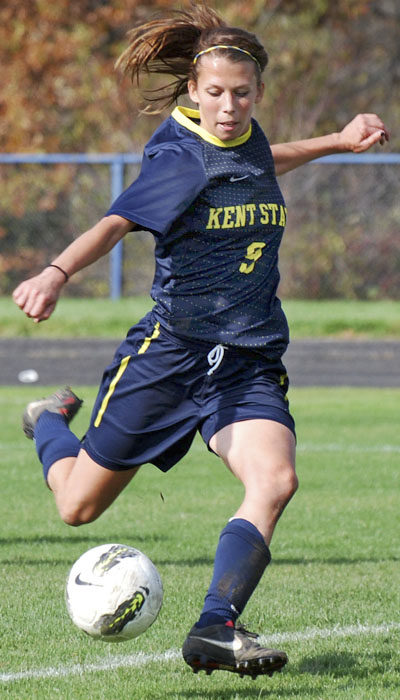 Kent State forward Megan Repas kicked the ball for the winning goal in the last seconds of the game against Ohio University on Oct. 23. The Flashes beat the Bobcats 1-0. Photo by Monica Maschak.