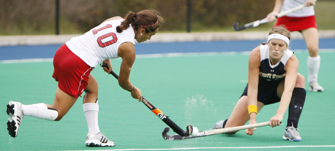 Junior back Carla Johl blocks a pass during a game against the Miami RedHawks last season. Photo by Jessica Yanesh.