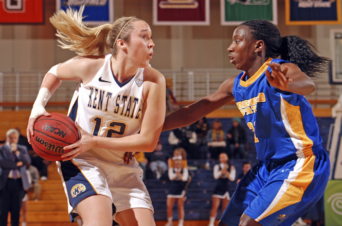 Junior guard Trisha Krewson looks to pass the ball on Friday, Nov. 18, against Morehead State. The Flashes beat the Eagles 65-64 in their home opener. Photo by Matt Hafley.