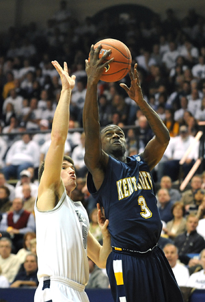 Kent State junior gaurd Randal Holt shoots a basket on Saturday, Jan. 21 at the University of Akron's James A. Rhodes Arena. The Akron Zips beat the Golden Flashes 84-75. Photo by Kristin Bauer.