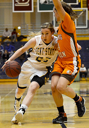 Freshman guard Itziar Llobet looks to pass against the Miami Redhawks on Wednesday, Feb. 15. The Flashes lost in overtime, 69-65. File photo by Jenna Watson.