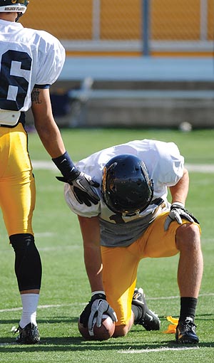 The Flashes had a white vs. blue jersey scrimmage on April 5. Photo by Jenna Watson.