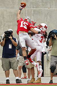 Ohio State wide receiver Devin Smith (15) makes a one-handed touchdown catch against Miami (Ohio) cornerback Dayonne Nunley (3) during the second quarter at Ohio Stadium on Saturday, September 1, 2012. Ohio State prevailed, 56-10.. Photo by Kyle Robertson/Columbus Dispatch