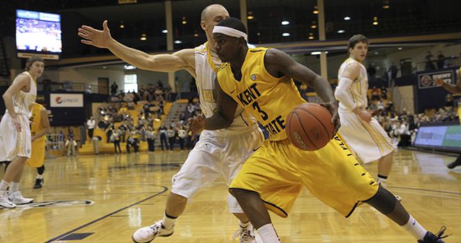 Senior guard Randal Holt drives toward the basket during an 88-83 overtime loss to Valparaiso Sunday, Nov. 18, 2012 in the M.A.C Center. Photo by Shane Flanigan.