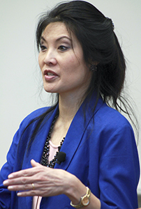 Pulitzer Prize winning journalist Sheryl WuDunn speaks to students in the First Energy Auditorium at Franklin Hall on Thursday afternoon, Nov. 14, 2013. Photo by Kristi R. Garabrandt.