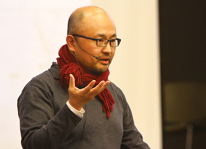 South Korean architect Doojin Hwang answers questions after his lecture entitled "Beyond Modernism: An Asian Perspective", Thursday, Feb. 27, 2014.