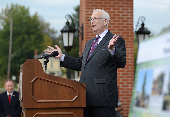 Lefton speaks at the Esplanade dedication