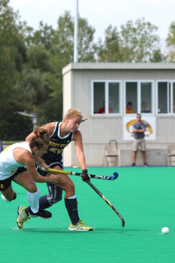 Defender Susanne Felder collides with a Virginia Commonwealth University player at Murphy-Mellis Field on Saturday, Aug. 29, 2015. The Flashes won in double over-time 4-3.