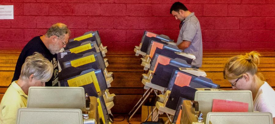 Voters cast their ballots at Franklin Elementary School in Kent, Ohio on Nov. 3, 2015.