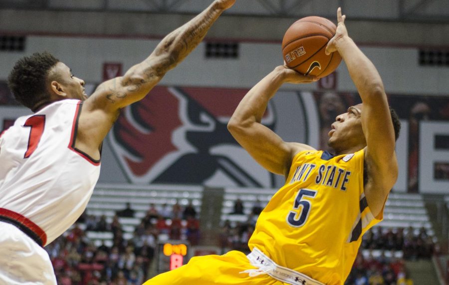 Redshirt junior guard Kellon Thomas attempts to score during the game against Ball State on Jan. 19 at Worthen Arena.