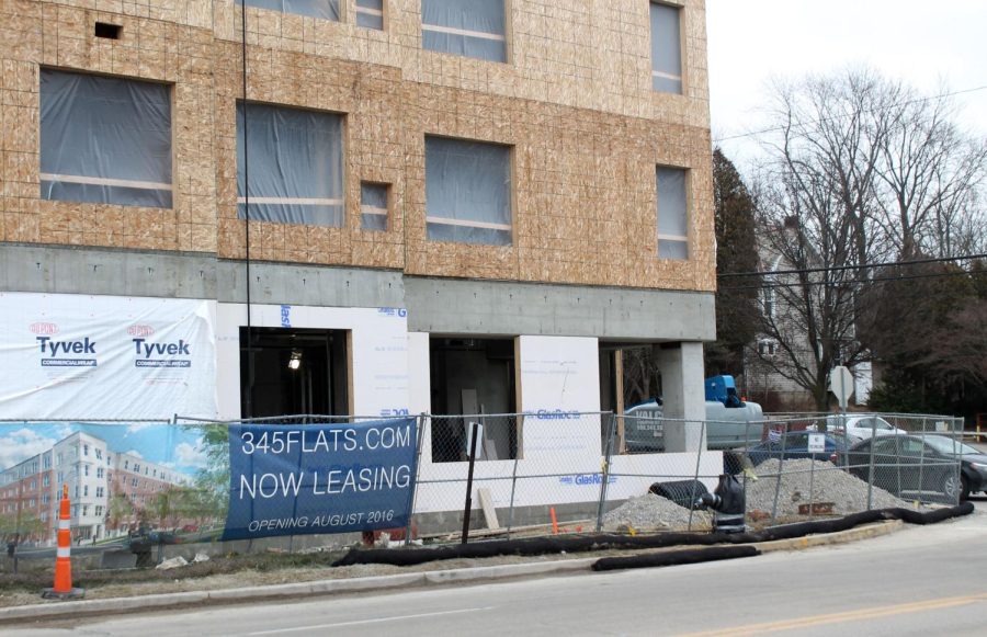 The construction for the new 345 Flats on the corner of Summit Street and Water Street on Wednesday, Jan. 27, 2016.