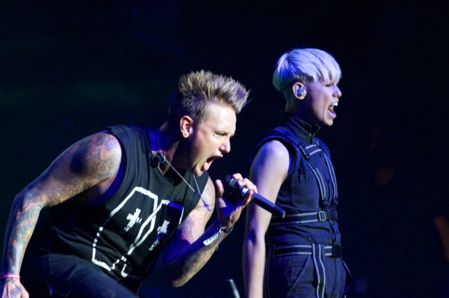 Jacoby Shaddix of Papa Roach performs with Jenna McDougall of Tonight Alive during Papa Roach’s set at the APMAs on Monday, July 18, 2016. 