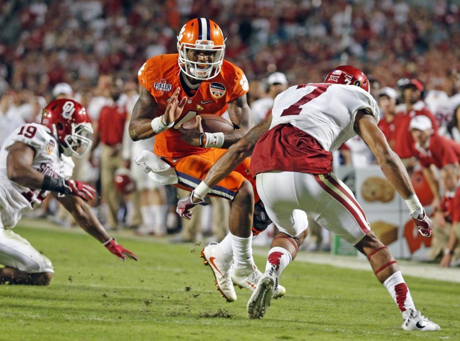 Charles Trainor Jr. / Tribune News Service Clemson quarterback Deshaun Watson sets up a fourth-quarter touchdown against Oklahoma in the Capital One Orange Bowl at SunLife Stadium in Miami Gardens, Fla., on Thursday, Dec. 31, 2015. Clemson won, 37-17.