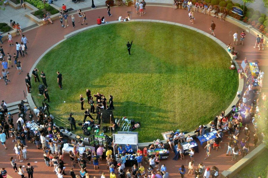 Kassi Jackson / The Kent Stater Student organizations set up around Risman Plaza during BlastOff on Aug 30, 2015.