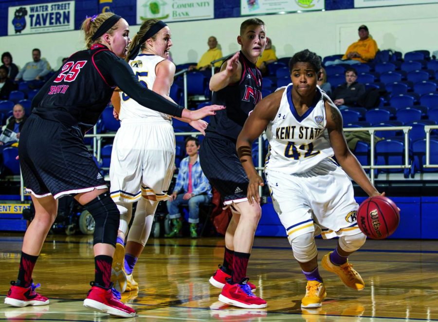 Kent State senior forward Chelsi Watson drives to the basket against Northern Illinois at the M.A.C. Center on Wednesday, Jan. 11, 2017.