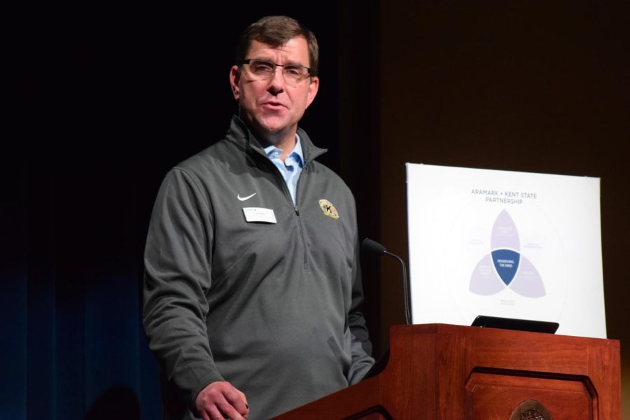 Jeff Bohn of Aramark Food Facilities gives a presentation on his company's plan for Kent State Dining Services if chosen as the university's new food vendor at the Kiva on Tuesday, Jan. 17, 2016.