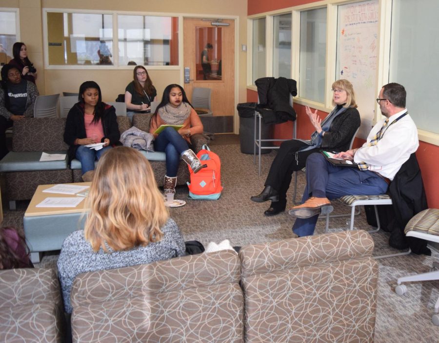 Amy Reynolds, dean of Kent State's College of Communication and Information, talks to sophomores at the CCI Sophomore Appreciation Lunch in Olson Hall Wednesday, Feb. 1, 2017 in Olson Hall. 