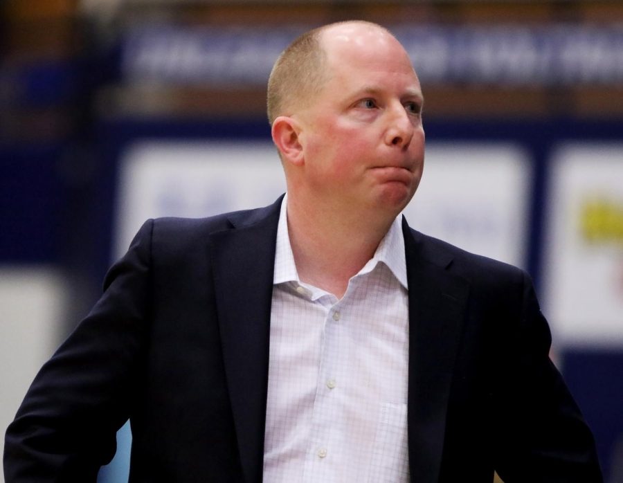 Kent State coach Rob Senderoff reacts as a foul is called against the Flashes in the final seconds of the second half against Southeastern Louisiana at the M.A.C. Center Tuesday, Nov. 21, 2017. Kent State lost to Southeastern Louisiana, 70-66.