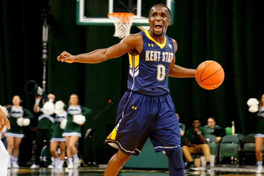 Senior guard Jalen Avery coordinates the offense during Kent State's 83-79 victory over Cleveland State on Nov. 10, 2018, at the Wolstein Center. Avery led the Flashes with 23 points. 