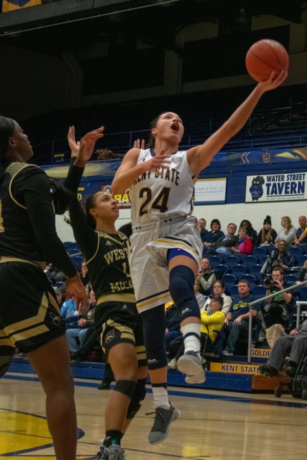 Senior Alexa Golden makes a shot during Wednesdays game against Western MI. Kent State won the game 55-51.