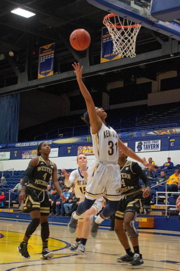 Junior Megan Carter makes a shot during Wednesdays game against Western MI. Kent State won the game 55-51.