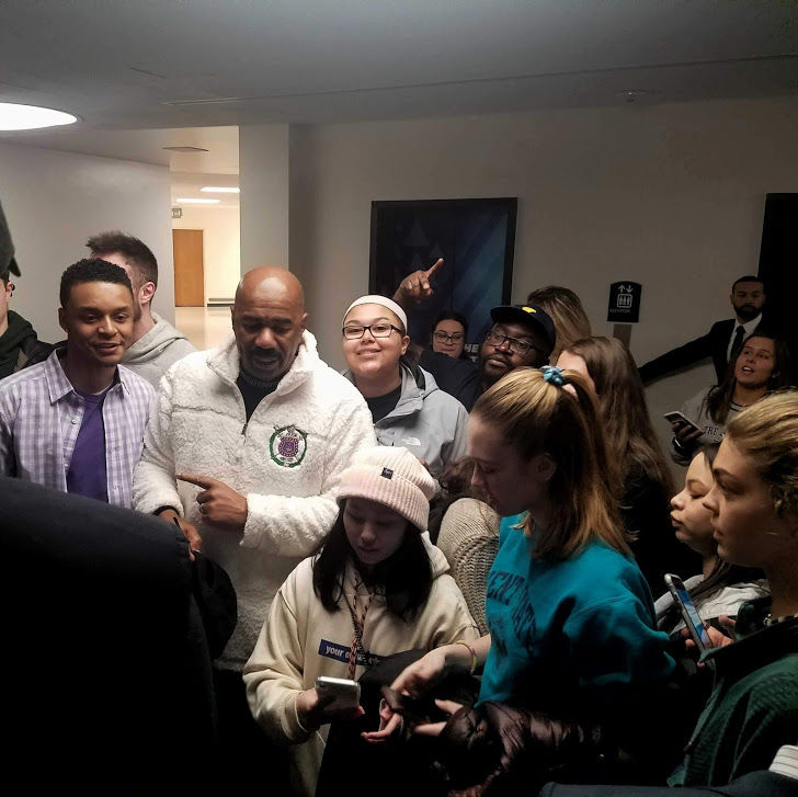 Steve Harvey interacts with students in the Kent Student Center on Friday, April 5, 2019.