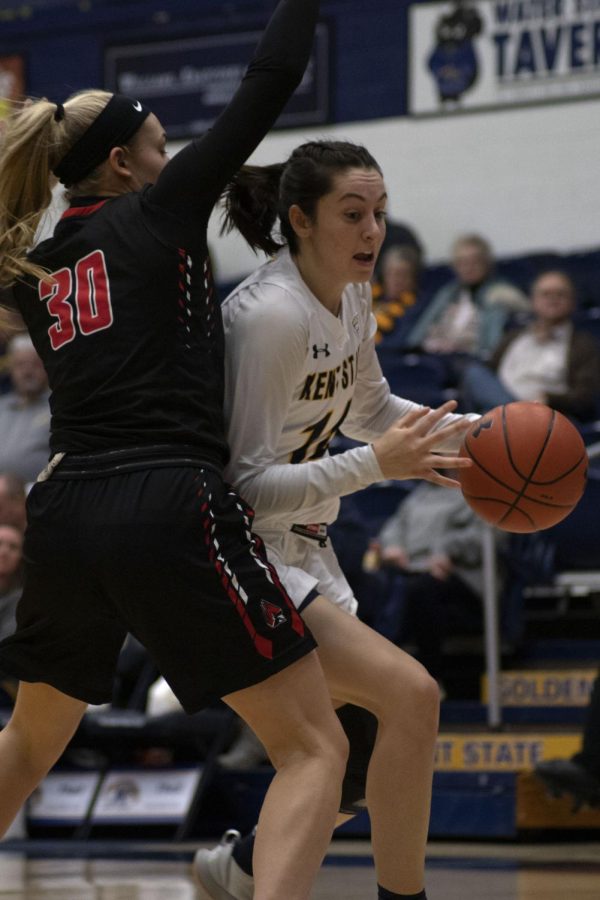 Freshman guard Katie Shumate (14) goes for a layup during the women's basketball game on Jan. 29, 2020. Kent State University won against Ball State University 69-68. 