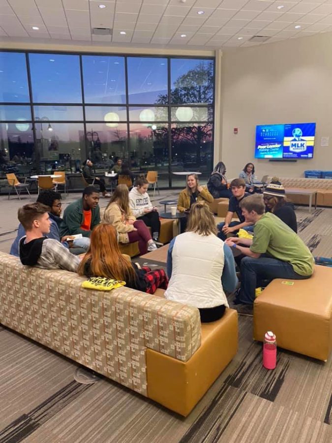 New Kent State transfer students socialize at the Transfer Advisory Council reception on Jan. 14, 2020. Photo courtesy of Student Success Programs.