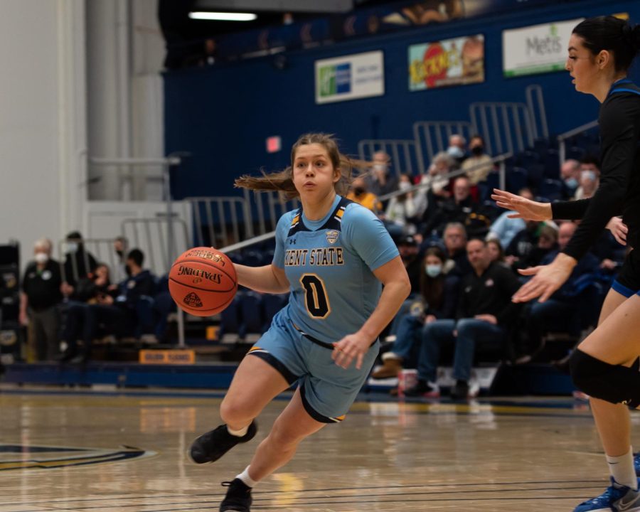 Kent State sophomore Casey Santoro switches directions as she maneuvers down the court.