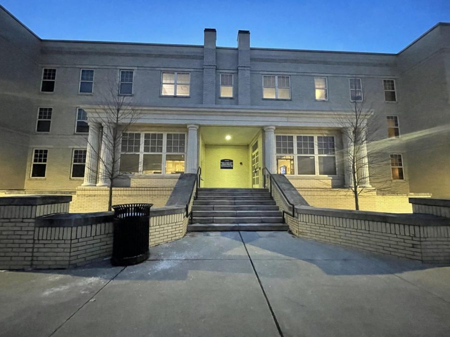 The entrance to Moulton Hall, which was temporarily closed on Thursday, March 3, 2022 due to a suspected gas leak. (Alexandra Golden)