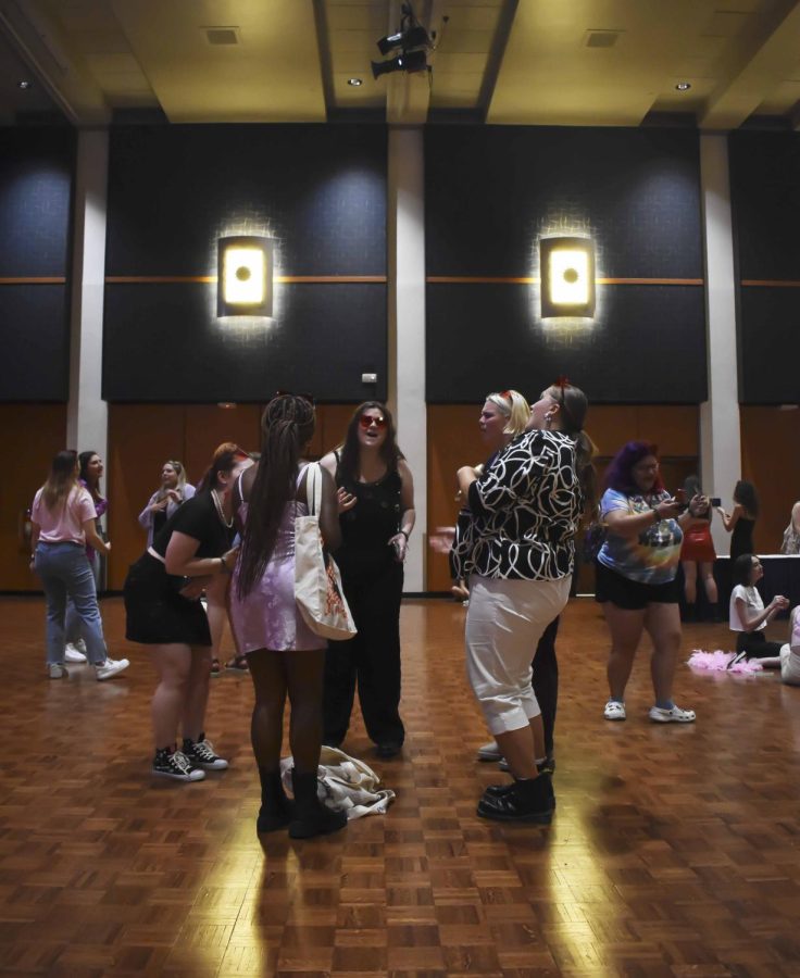 Students enjoy creating beaded jewelry, snacks, and music at the Harry Styles listening party on Sept. 10, 2022.