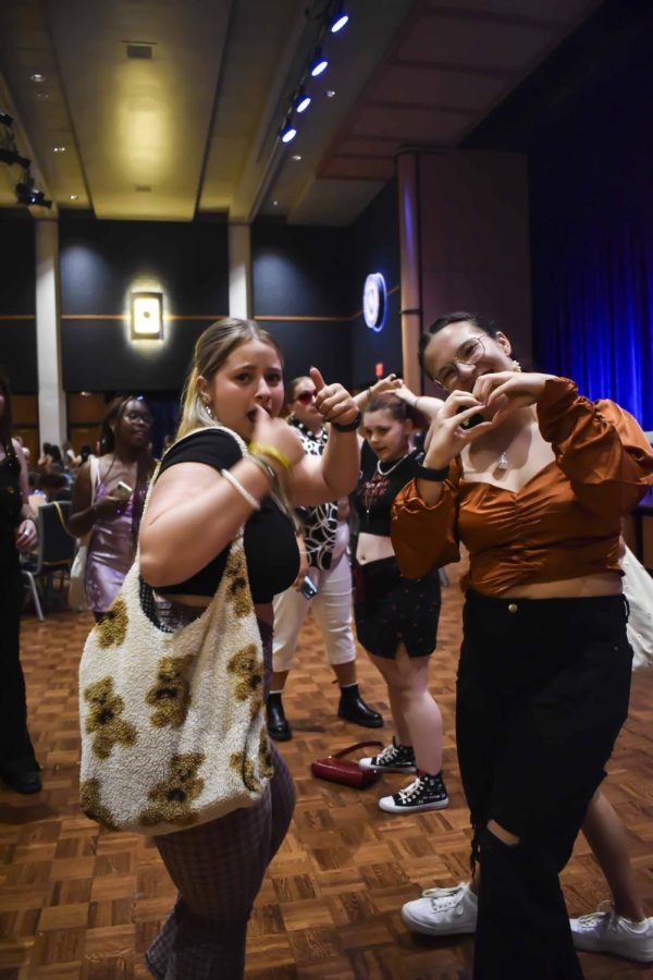 Students enjoy creating beaded jewelry, snacks, and music at the Harry Styles listening party on Sept. 10, 2022.