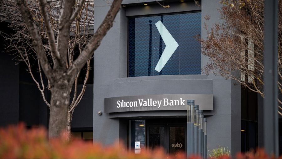 Silicon Valley Bank headquarters in Santa Clara, California
(David Paul Morris/Bloomberg/Getty Images)