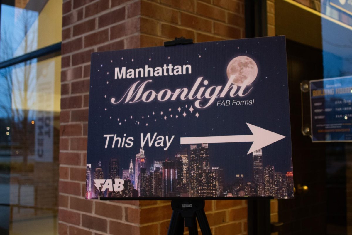 On Feb. 10, 2024, Flash Activities Board hosted their second annual formal, themed "Manhattan Moonlight." The dance aimed at providing an experience to those who may have missed out due to Covid-19.