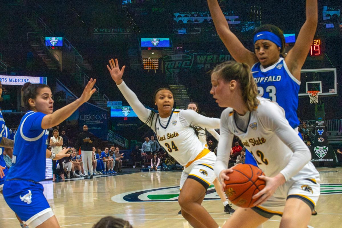 Kent State freshman Janae Tyler calls for the ball from teammate junior Jenna Batsch in the MAC Women's Basketball championship game on Saturday, March 16, 2024.