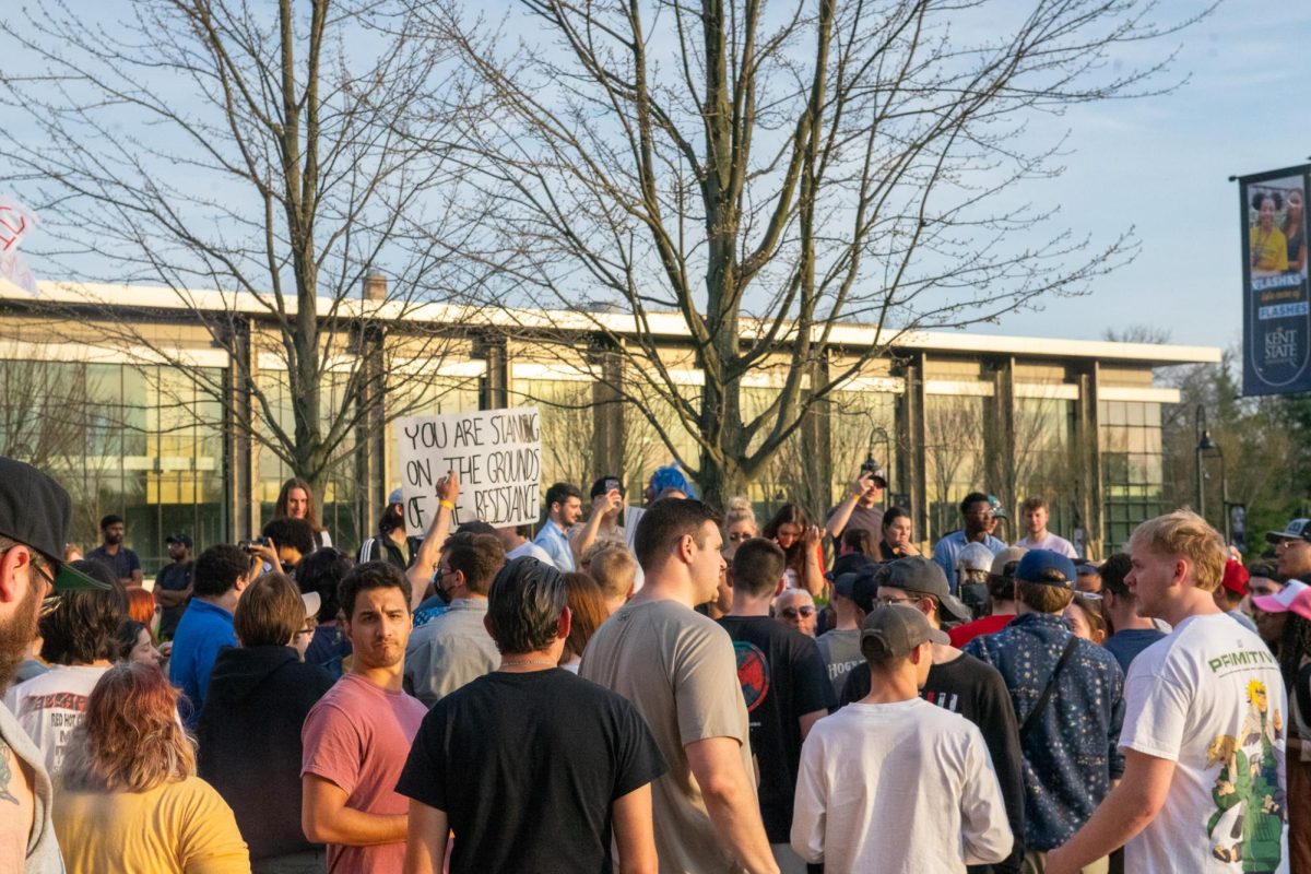 A crowd gathers after The 
Rittenhouse Recap near the student green April 16, 2024. 