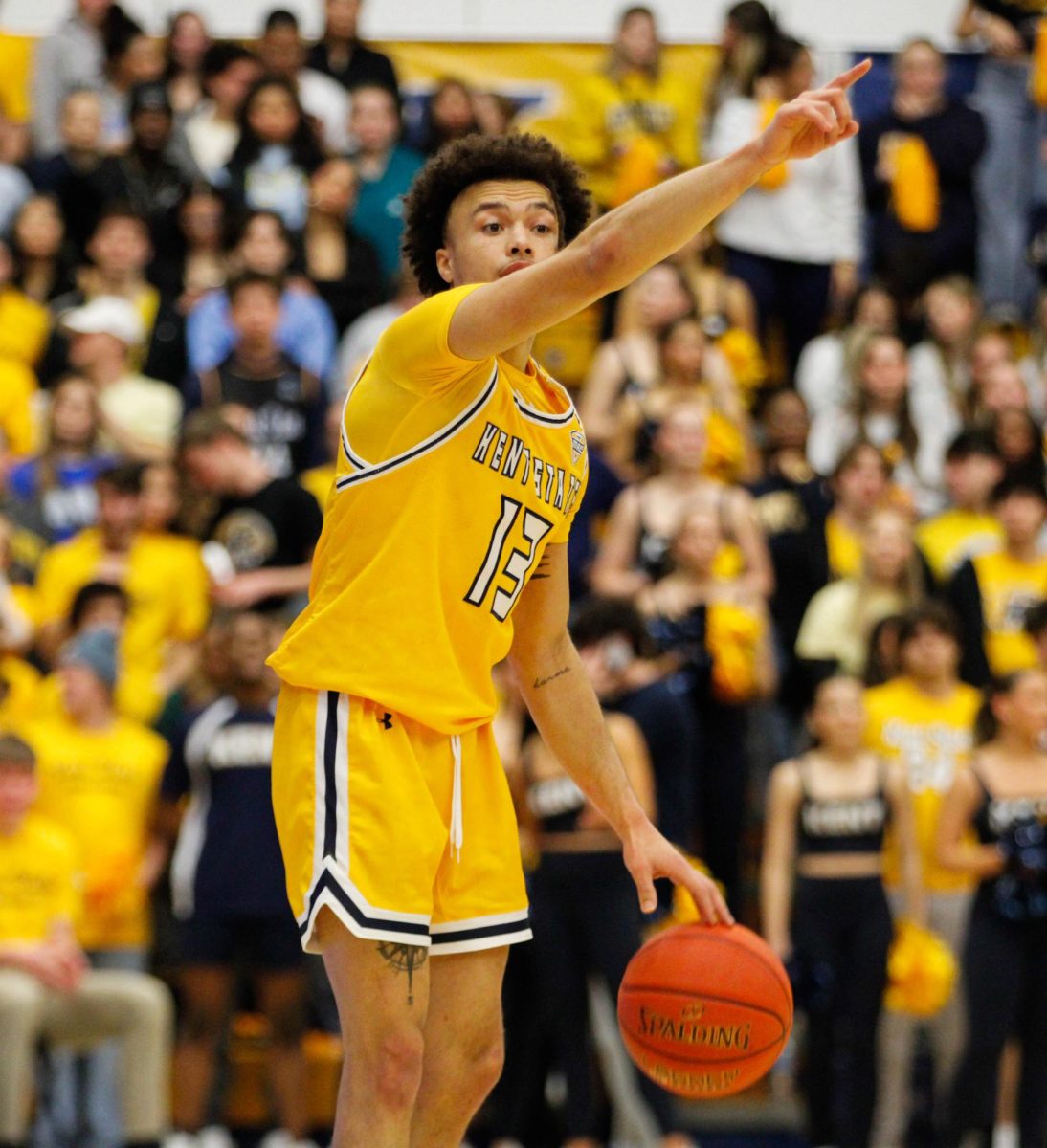 Kent State University senior guard Jalen Sullinger dribbles the ball down the court during their match against University of Akron on Jan, 31, 2025. 