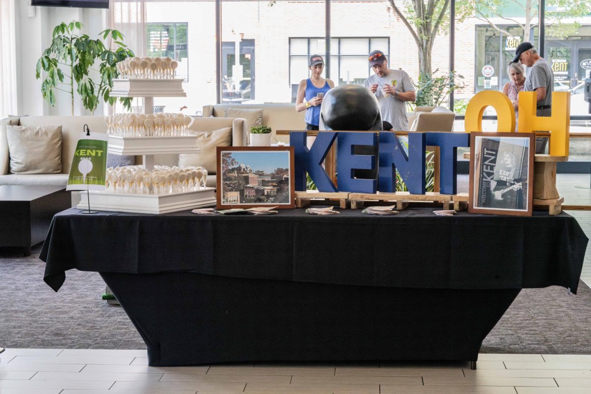 Kent Mainstreet hosts Putt Around Town in support of the Ben Curtis Foundation. 