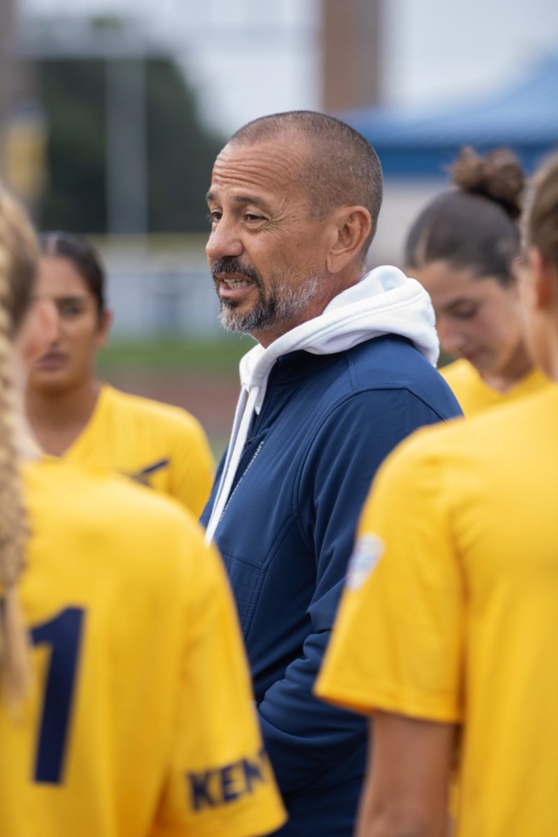 Kent State head coach, Rob Marino, gives a pregame speech before their match against Youngstown State on Thursday, August 28th, 2025.