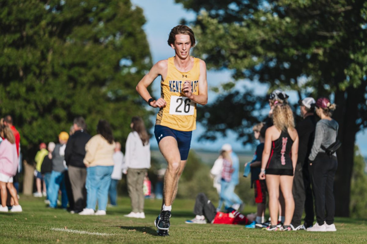 Freshman Michael Hanselman finishes in ninth place with a time of 25:06.8 at the All-Ohio Classic.
