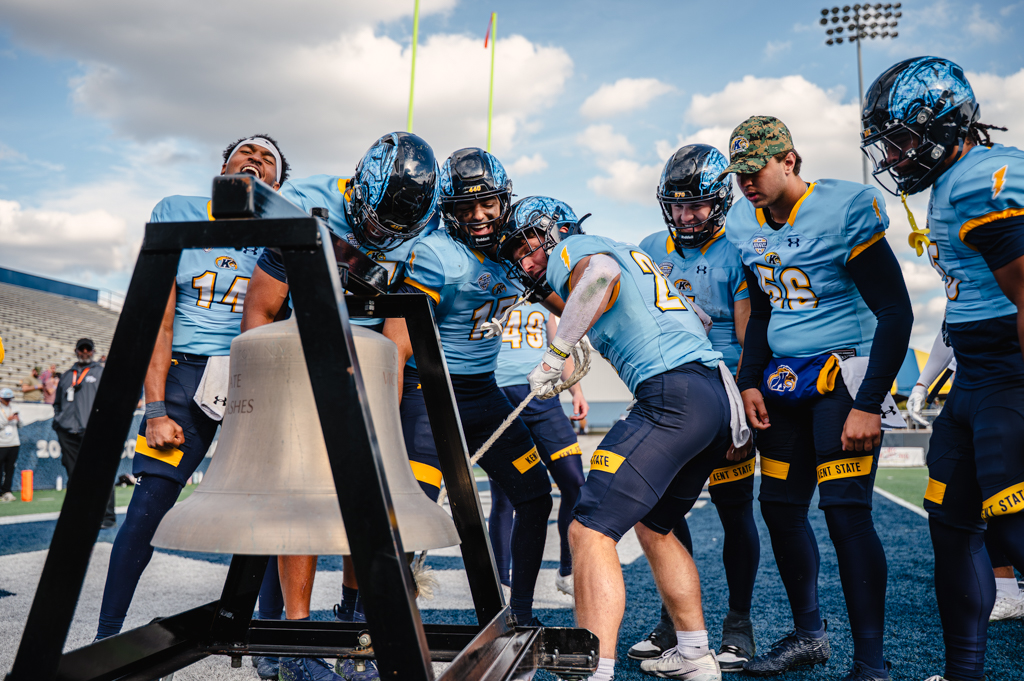 20251026_Football_Lillian-Glaze-12